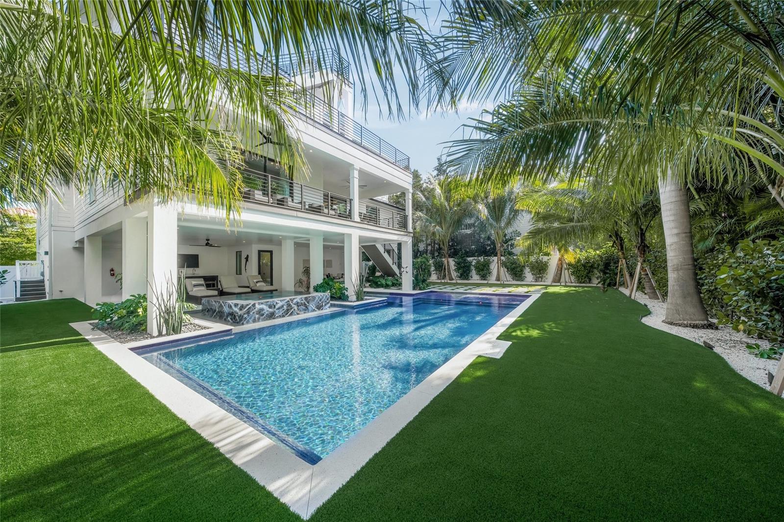 455 CLEVELAND DR, SARASOTA, FL, 34236