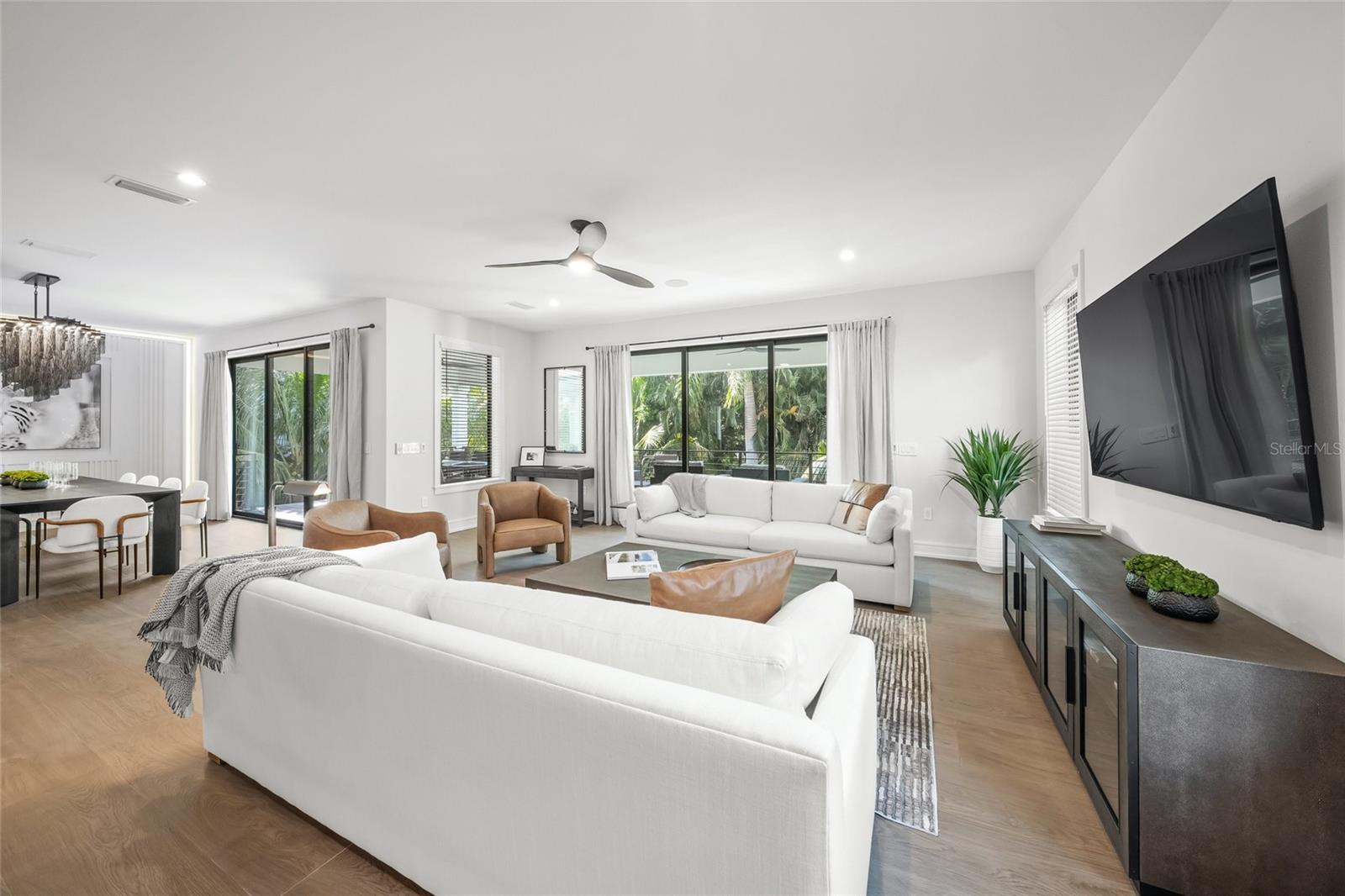 455 CLEVELAND DR, SARASOTA, FL, 34236