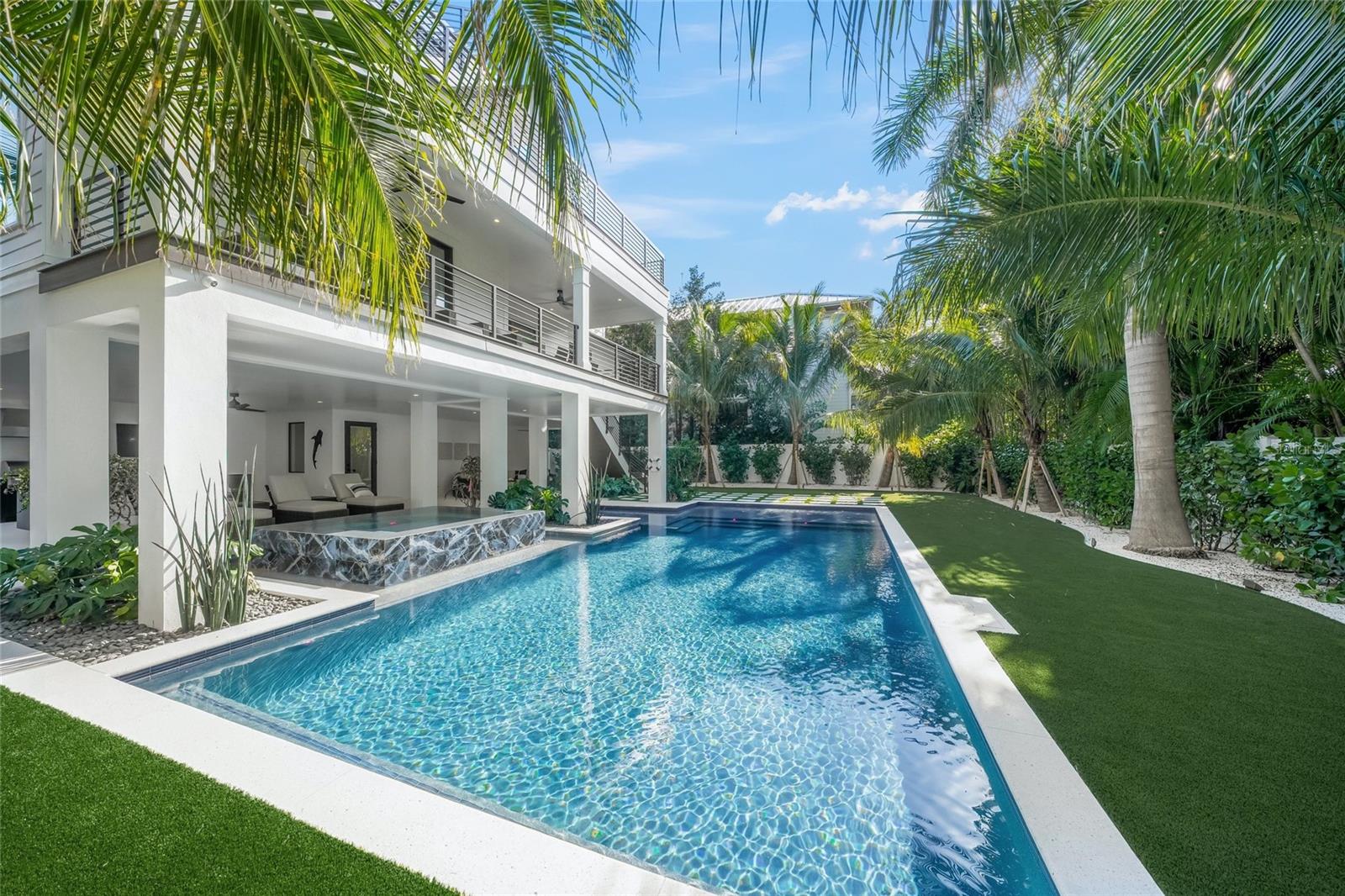 455 CLEVELAND DR, SARASOTA, FL, 34236