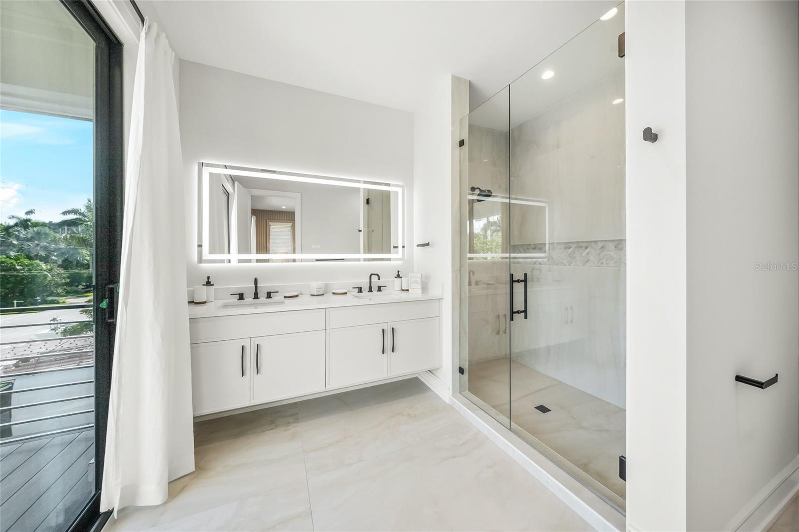 455 CLEVELAND DR, SARASOTA, FL, 34236