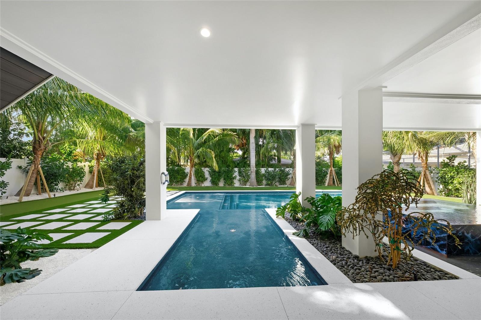 455 CLEVELAND DR, SARASOTA, FL, 34236