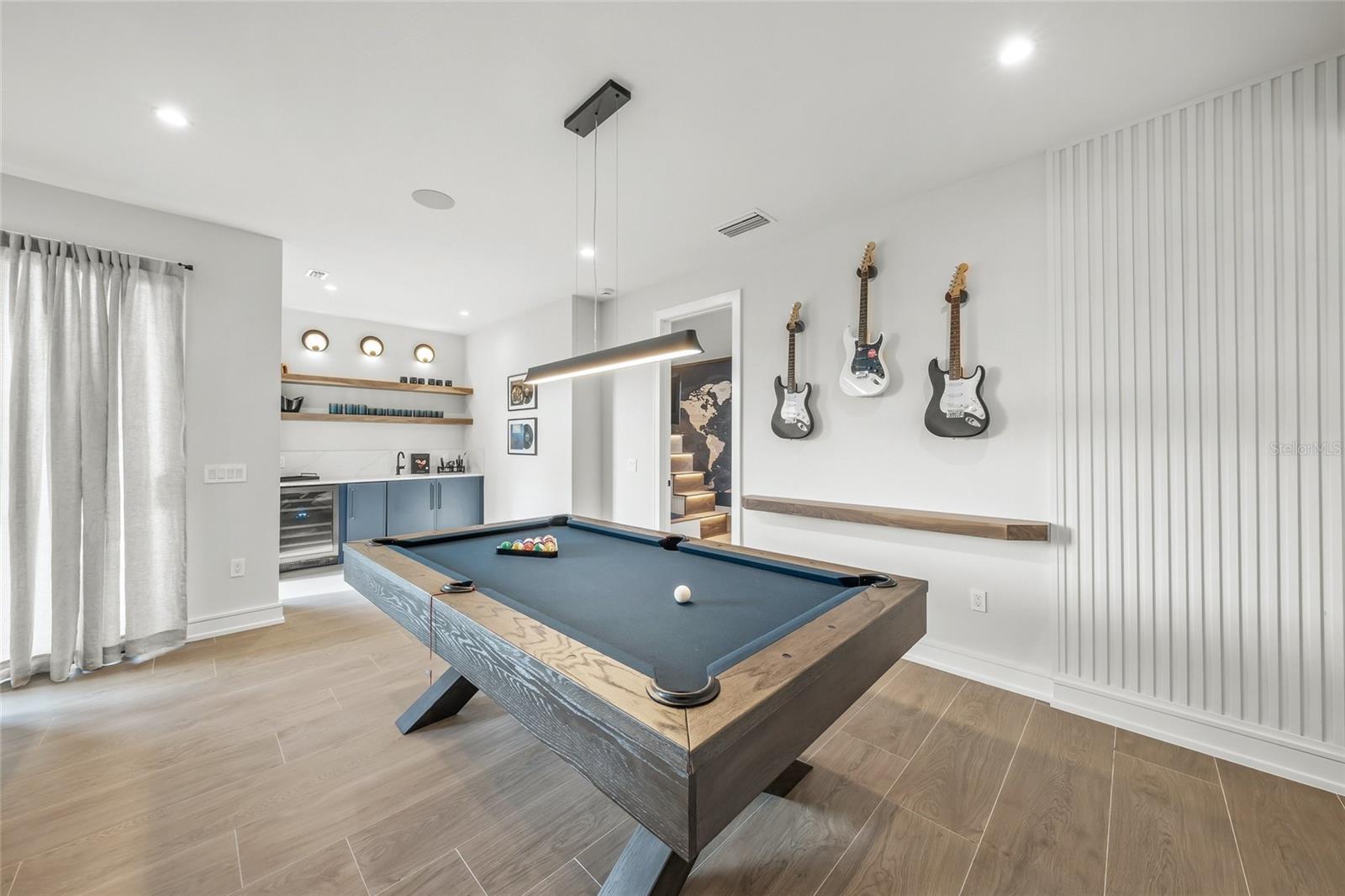 455 CLEVELAND DR, SARASOTA, FL, 34236