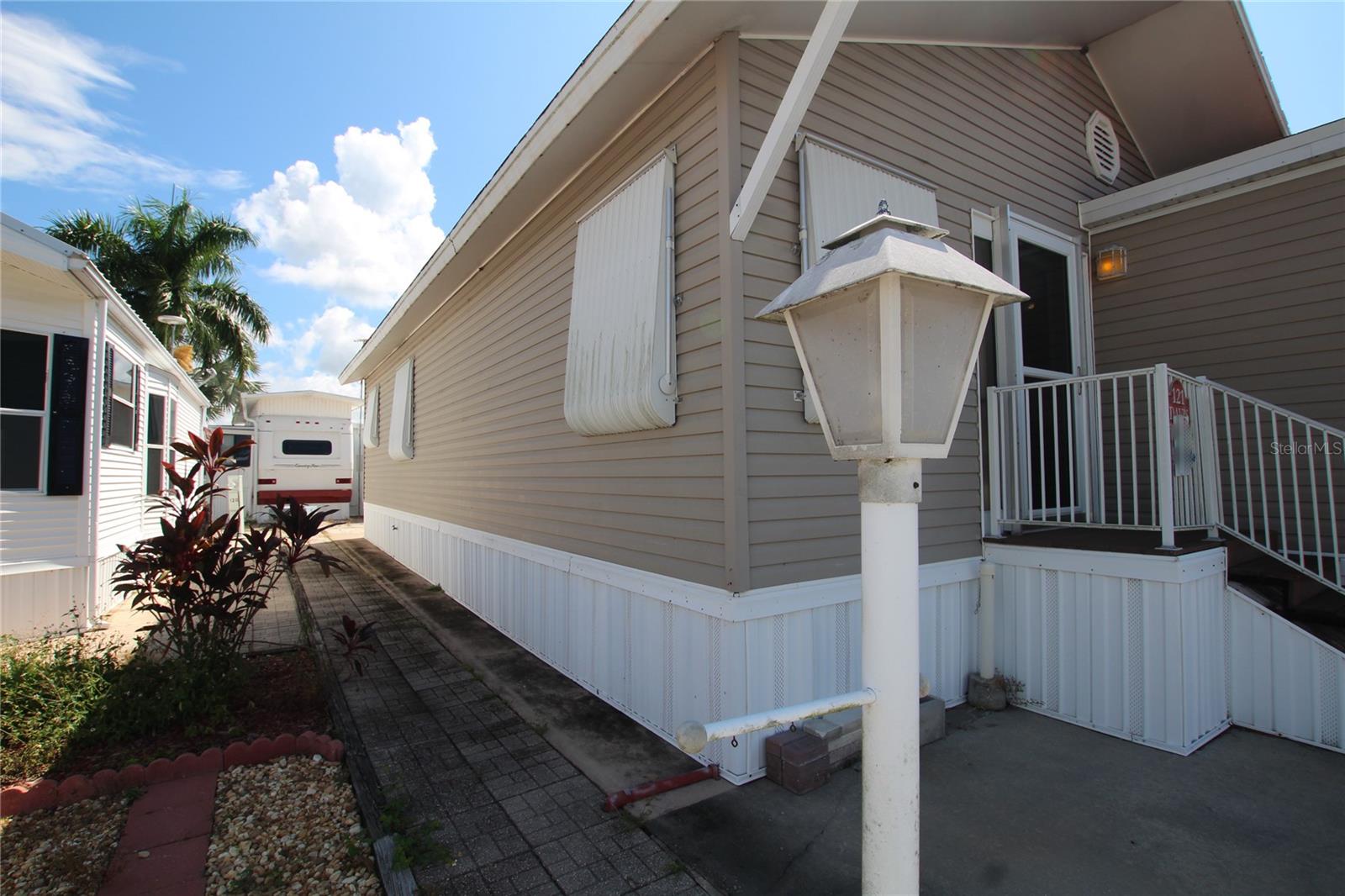 1159 DANIELS RD #121, MOORE HAVEN, FL, 33471