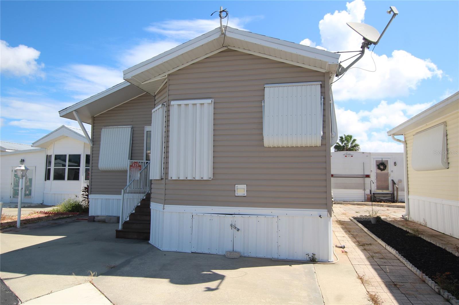 1159 DANIELS RD #121, MOORE HAVEN, FL, 33471
