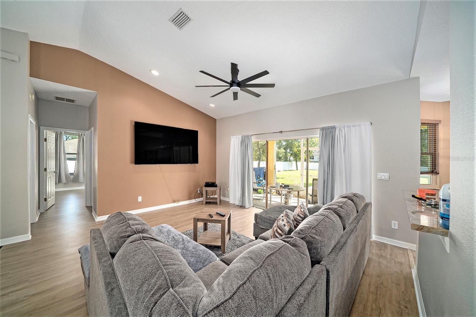 11070 LABRADOR DUCK RD, WEEKI WACHEE, FL, 34614