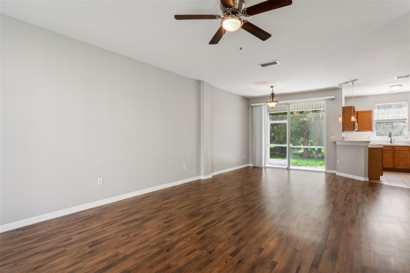 11045 BLACK SWAN CT, SEFFNER, FL, 33584