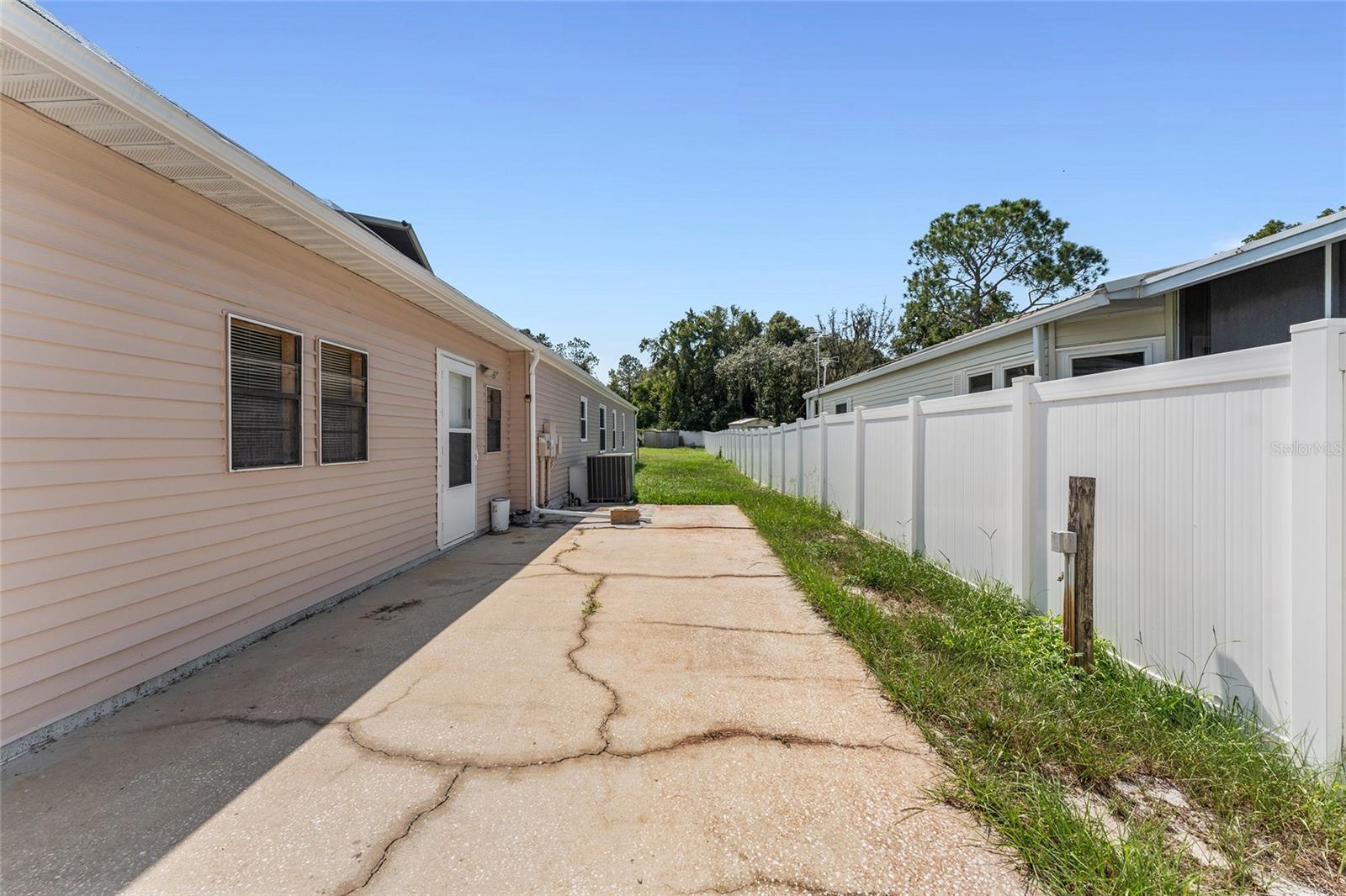 10930 ISAACS CT, LEESBURG, FL, 34788