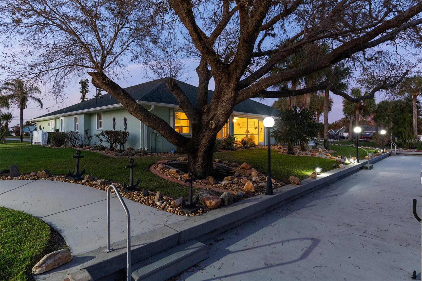 18605 ACKERMAN AVE, PORT CHARLOTTE, FL, 33948