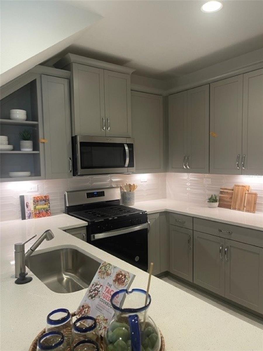9230 GULF HAVEN DR, PARRISH, FL, 34219