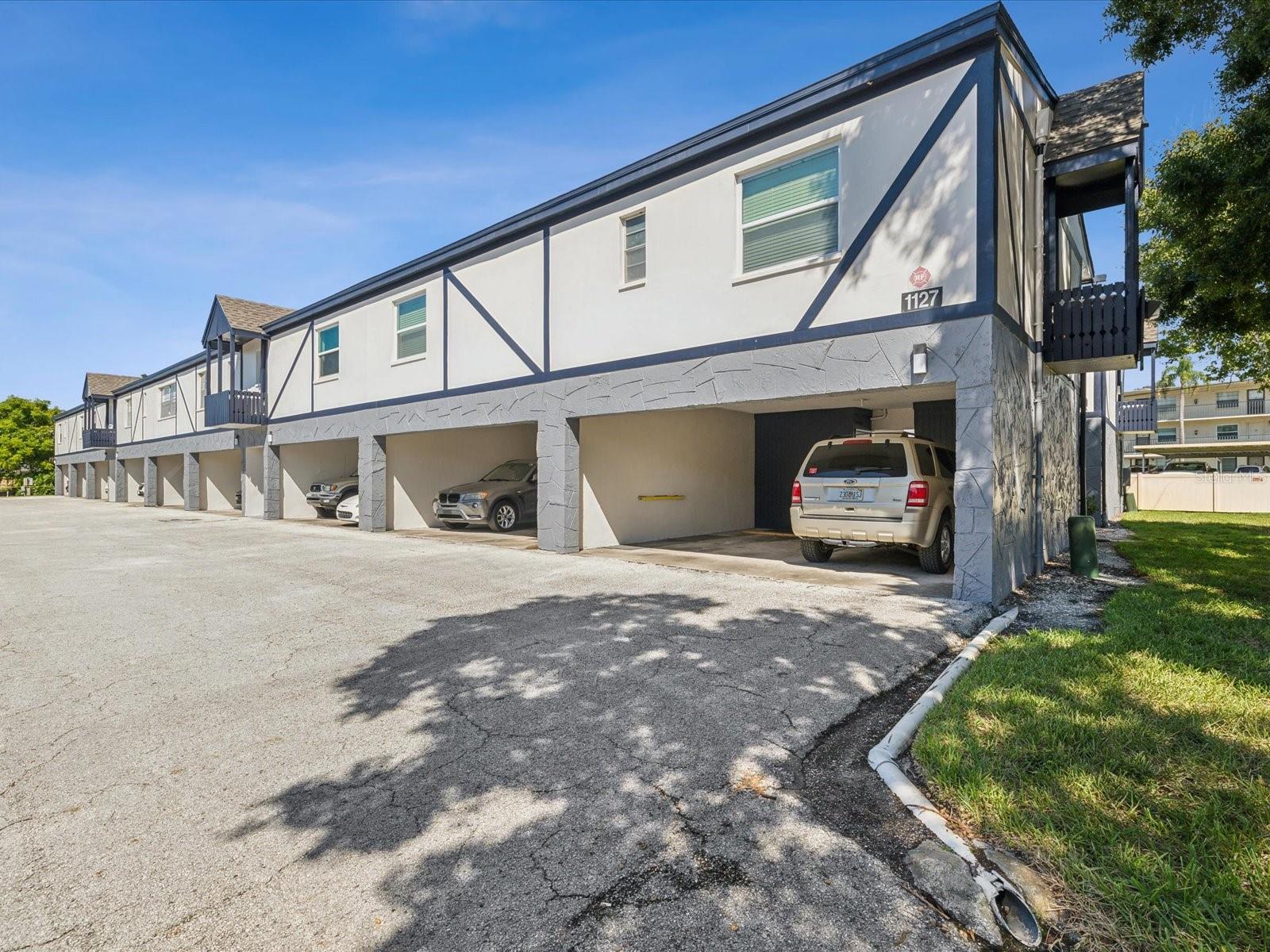 1127 KING ARTHUR CT #305, DUNEDIN, FL, 34698