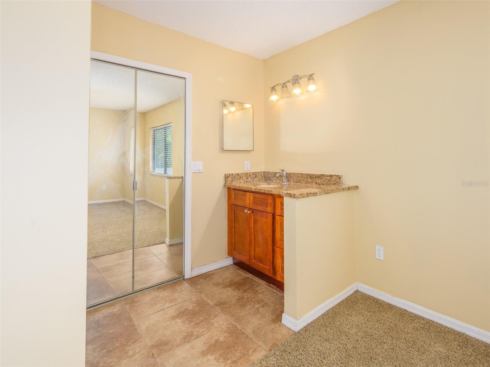 2246 STONINGTON AVE #2246, ORLANDO, FL, 32817