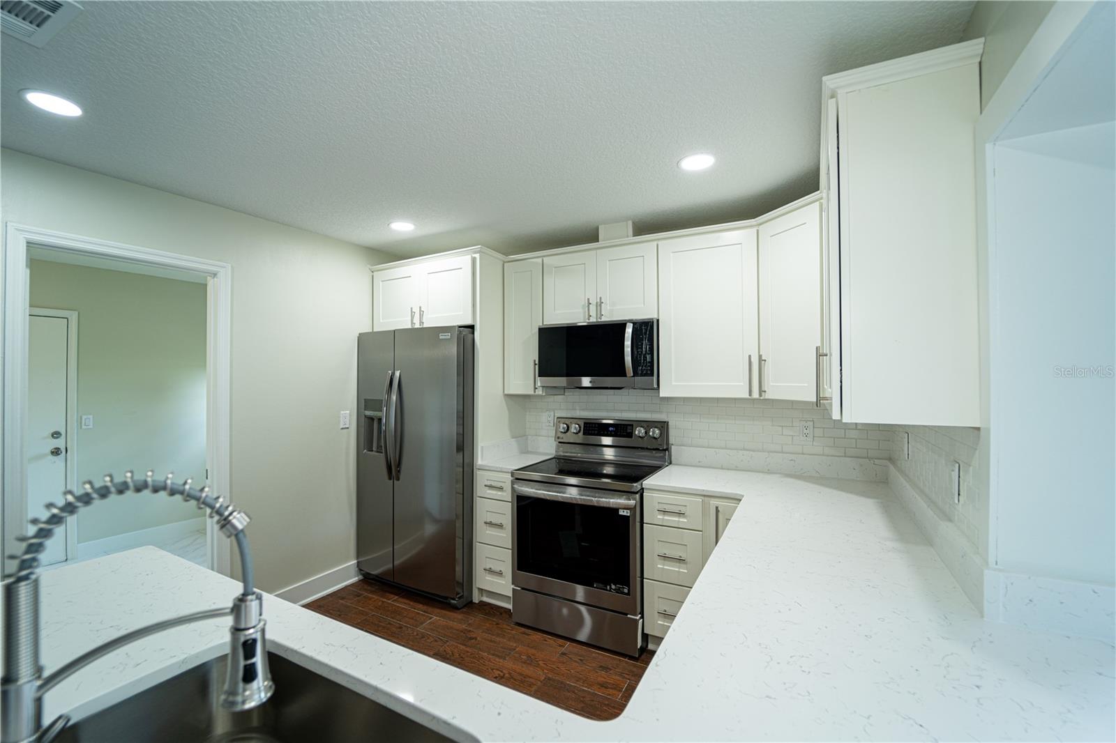 2115 HARLESTON PL, SUN CITY CENTER, FL, 33573