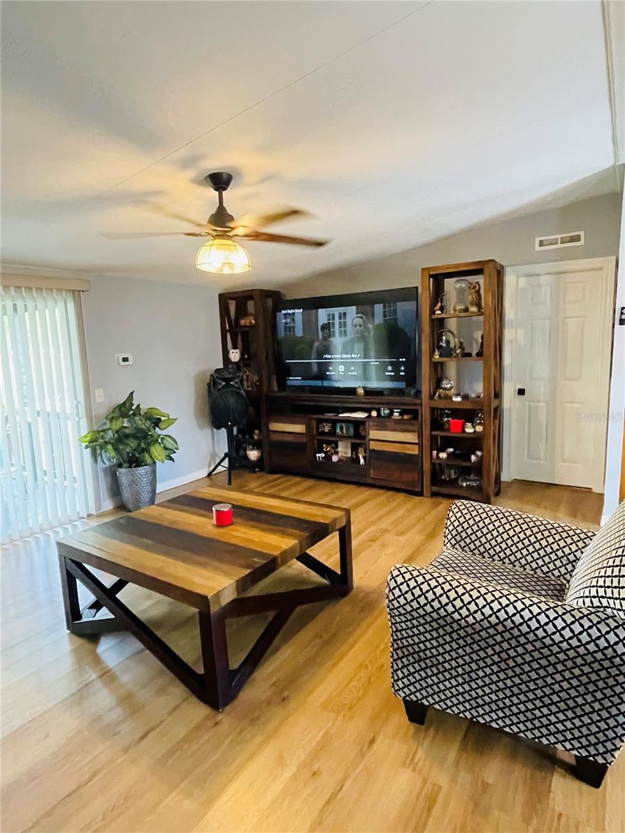 6329 CANDLEWOOD DR, WESLEY CHAPEL, FL, 33544