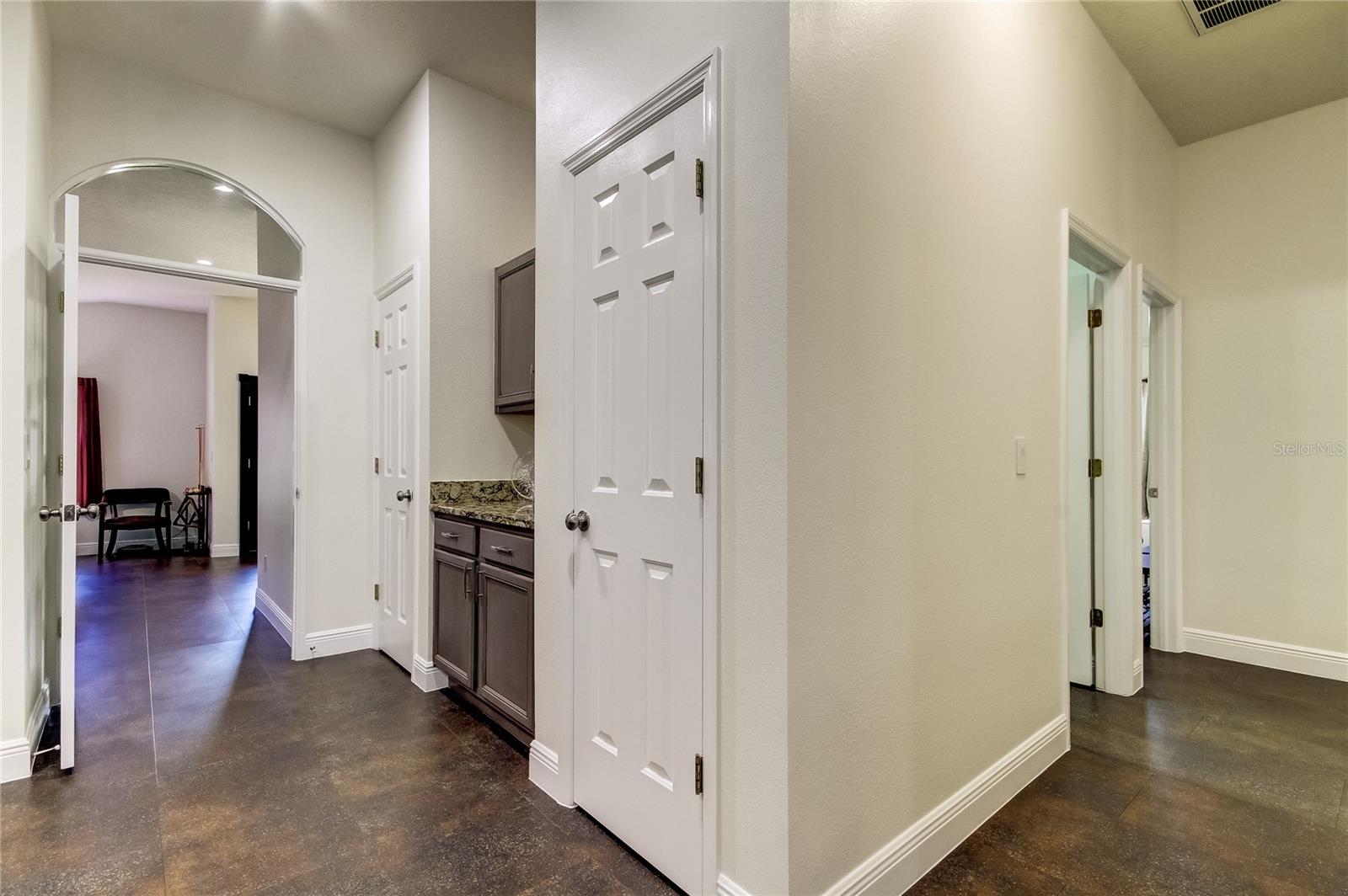 8626 TIDAL BAY LN, TAMPA, FL, 33635