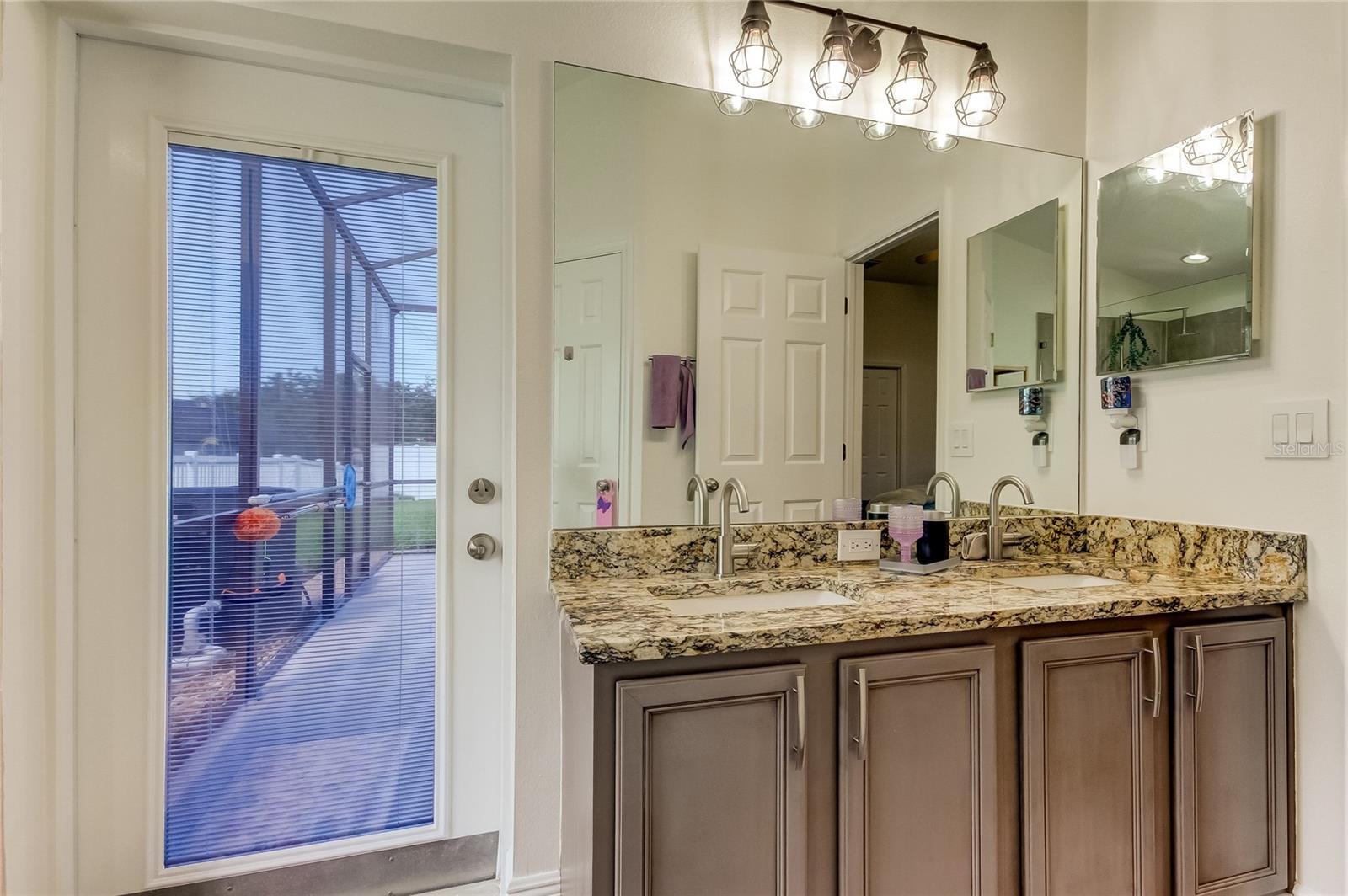 8626 TIDAL BAY LN, TAMPA, FL, 33635