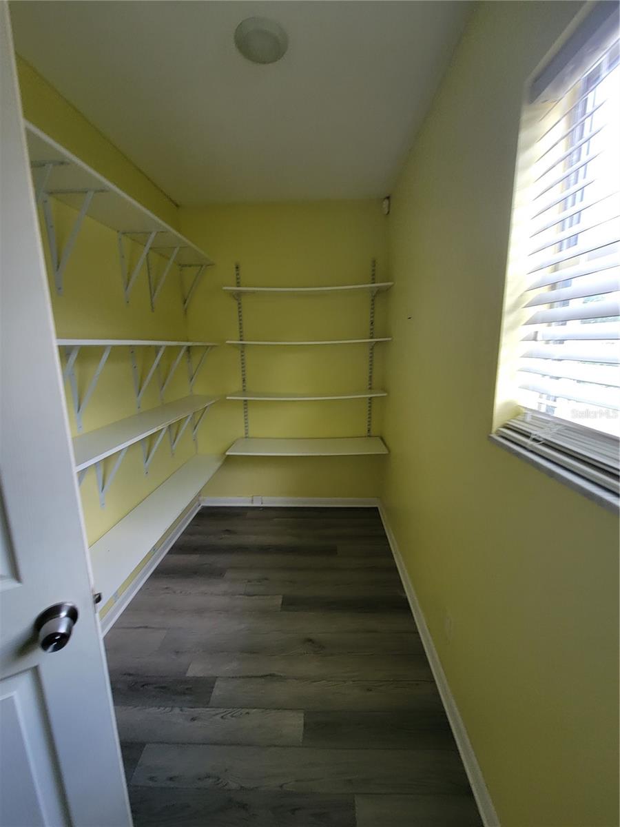 1107 LITHIA PINECREST RD, BRANDON, FL, 33511