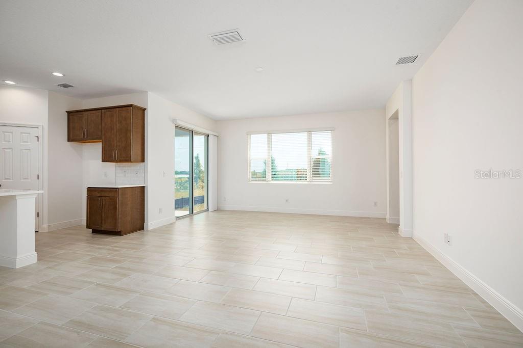 7181 DILLY LAKE AVE, GROVELAND, FL, 34736