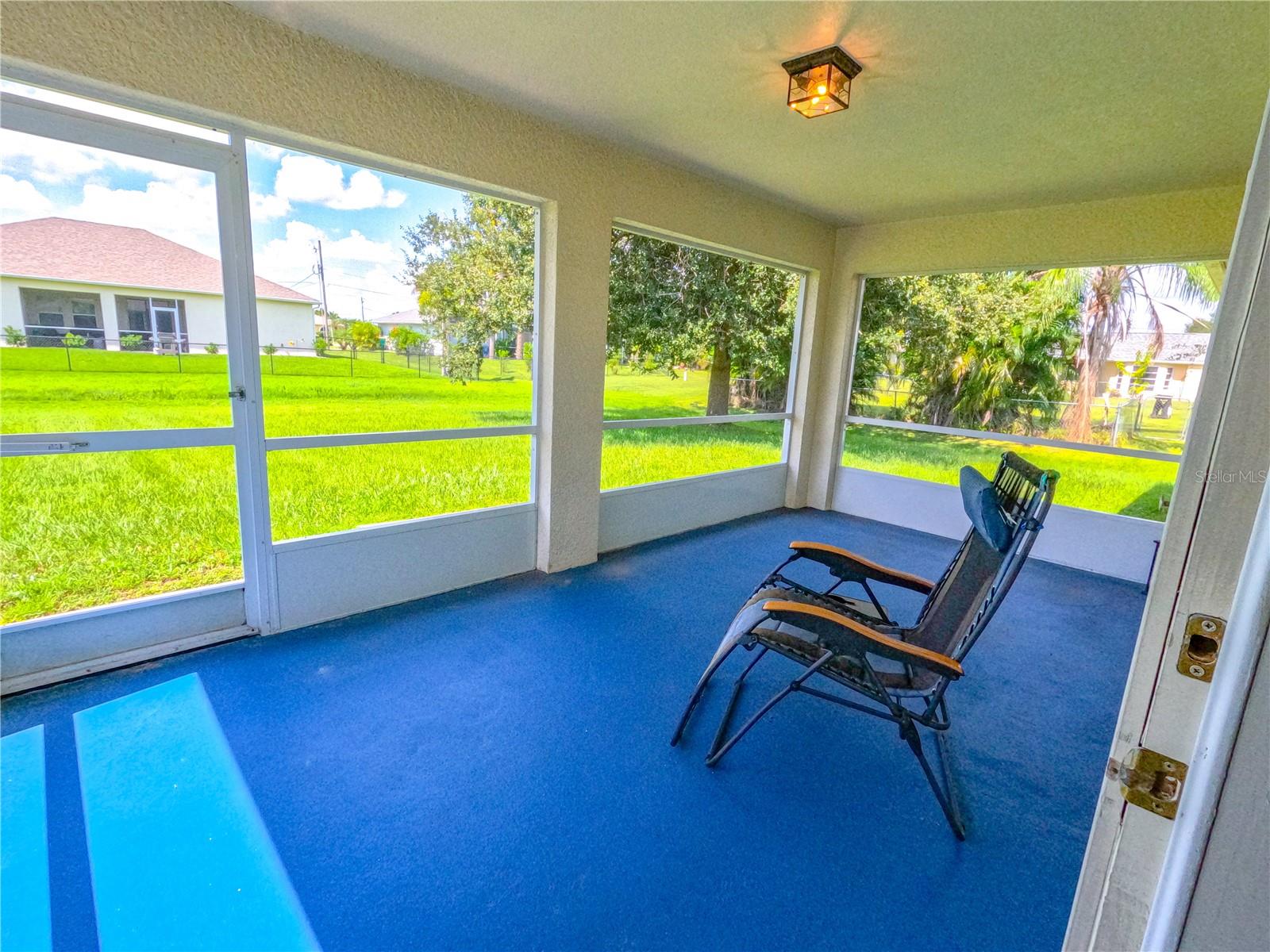 421 LONDRINA DR, PUNTA GORDA, FL, 33983