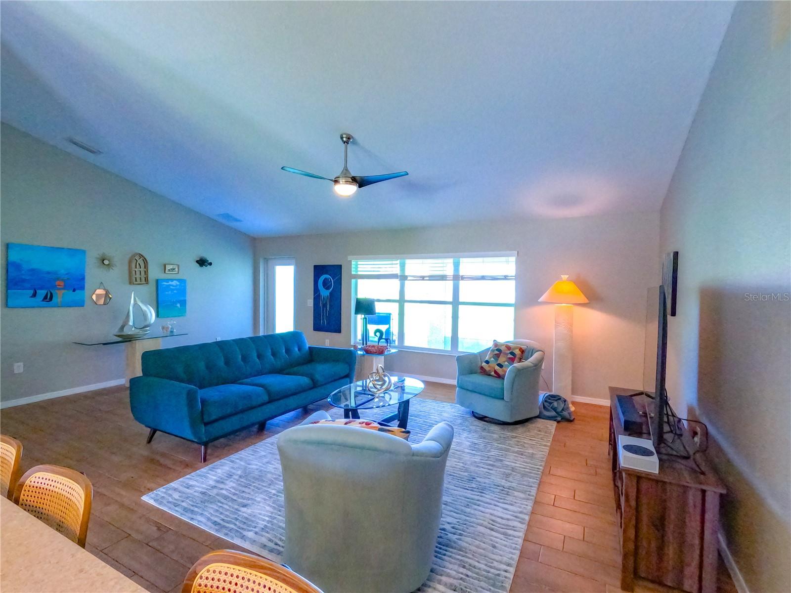 421 LONDRINA DR, PUNTA GORDA, FL, 33983