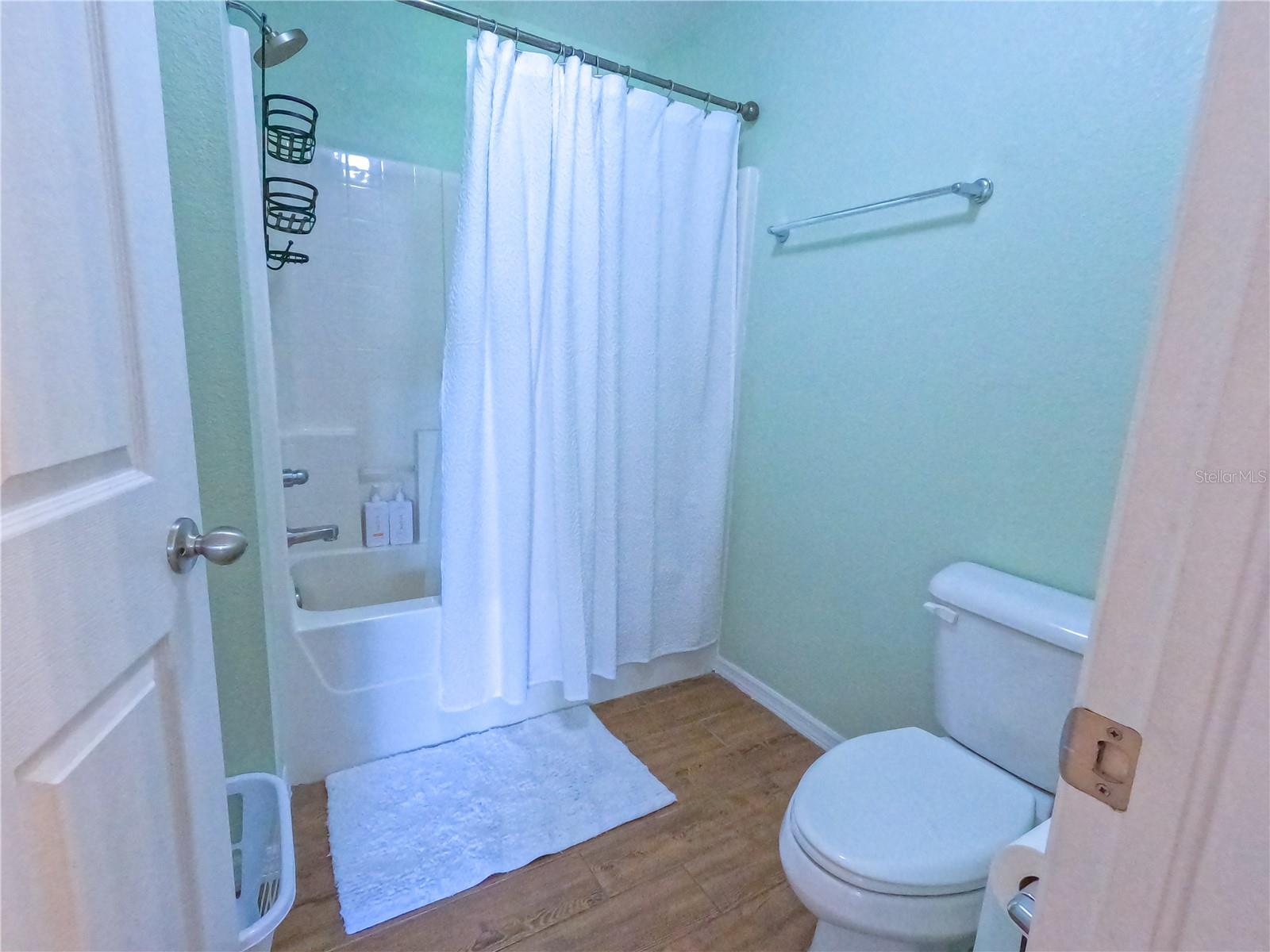 421 LONDRINA DR, PUNTA GORDA, FL, 33983