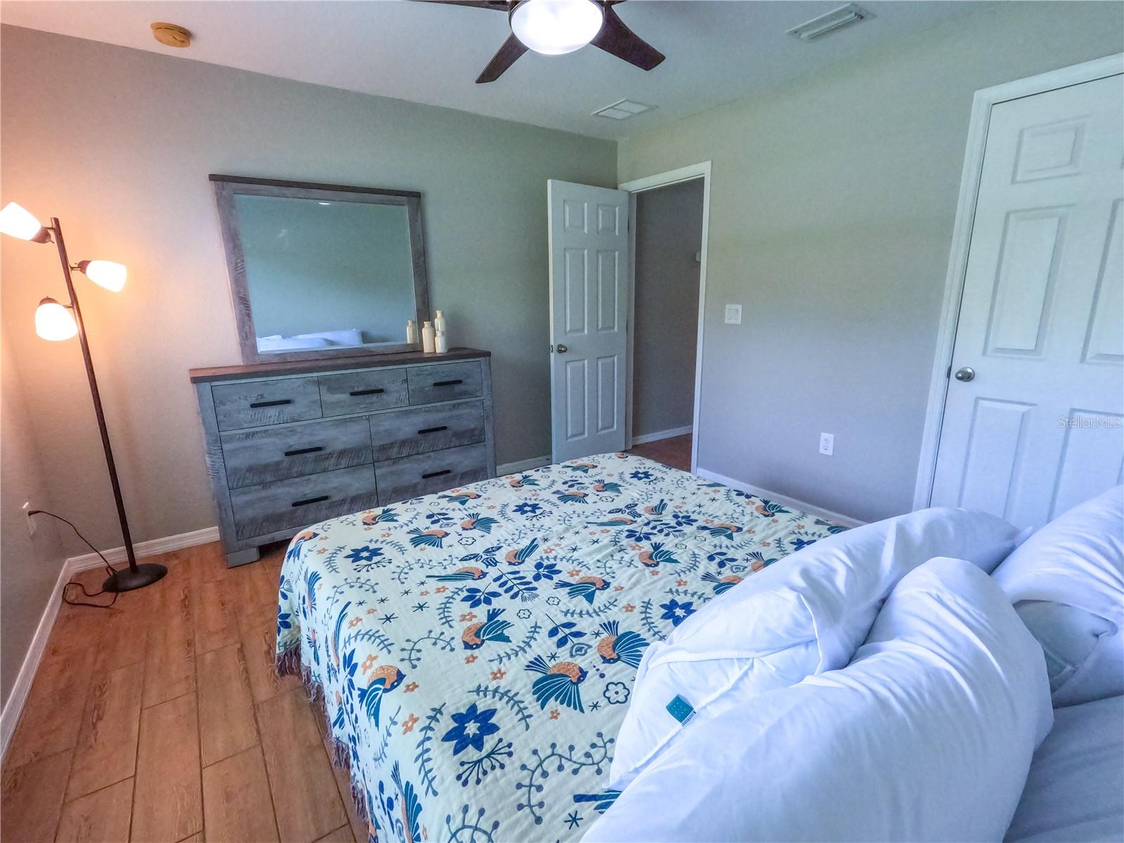 421 LONDRINA DR, PUNTA GORDA, FL, 33983