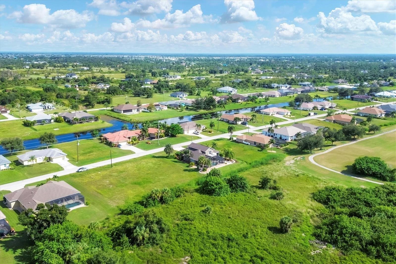 910 ROTONDA CIR, ROTONDA WEST, FL, 33947