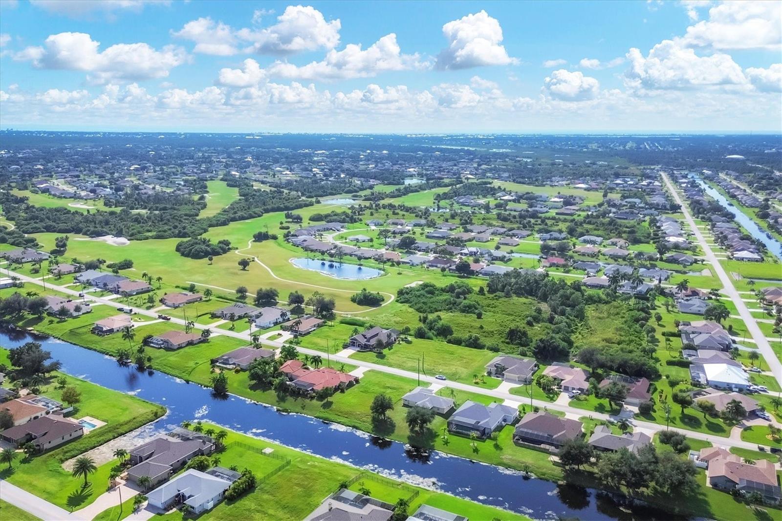 910 ROTONDA CIR, ROTONDA WEST, FL, 33947