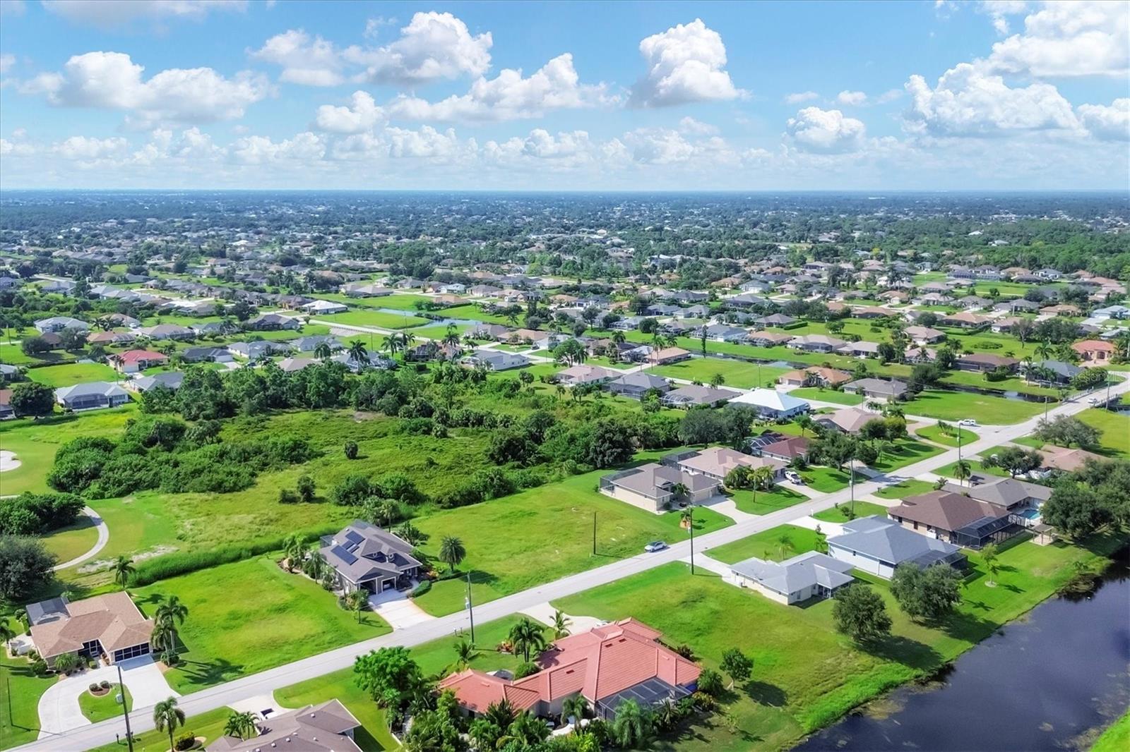 910 ROTONDA CIR, ROTONDA WEST, FL, 33947