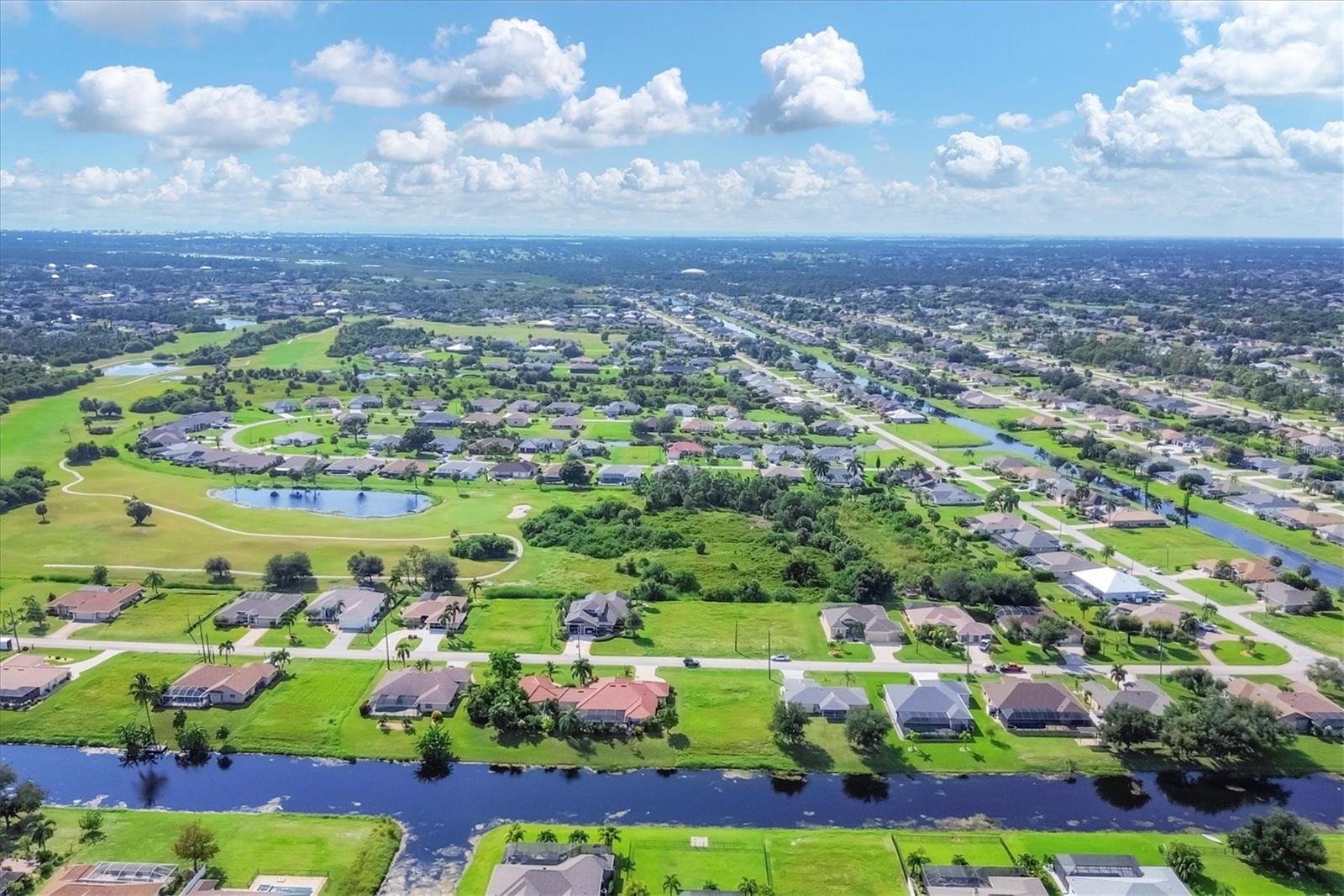 910 ROTONDA CIR, ROTONDA WEST, FL, 33947