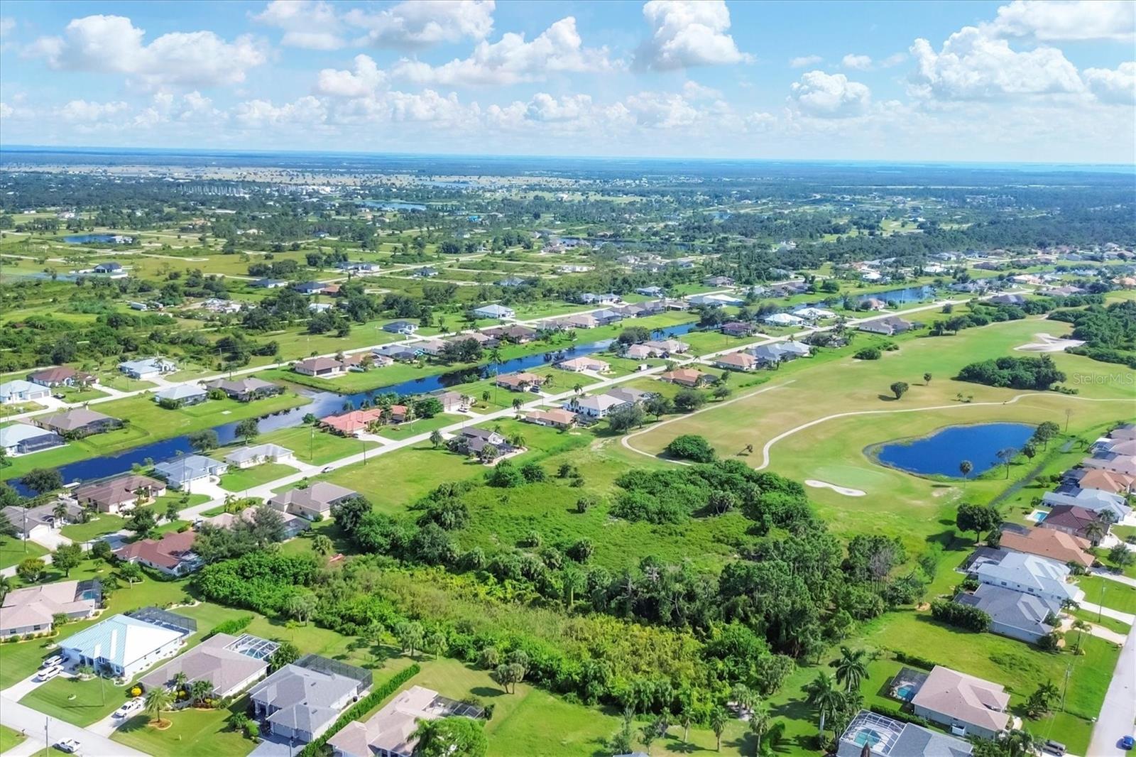 910 ROTONDA CIR, ROTONDA WEST, FL, 33947