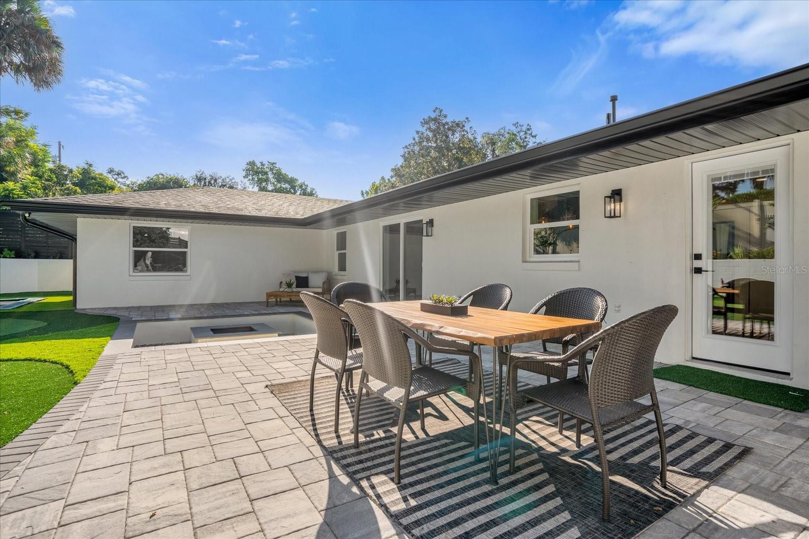 238 E LAKESHORE DR, CLERMONT, FL, 34711