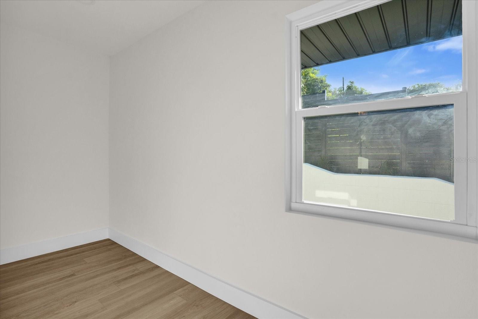 238 E LAKESHORE DR, CLERMONT, FL, 34711