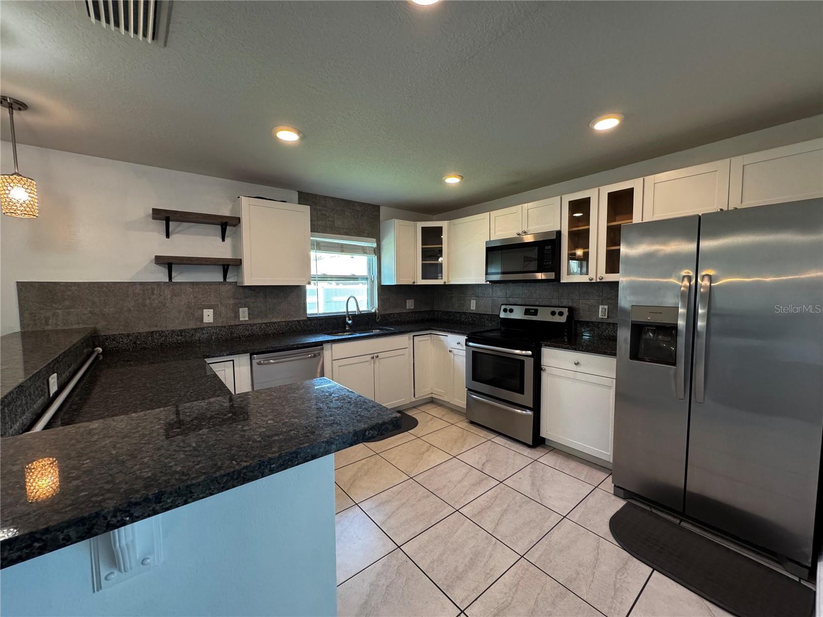 242 ABBOTSBURY DR, KISSIMMEE, FL, 34758