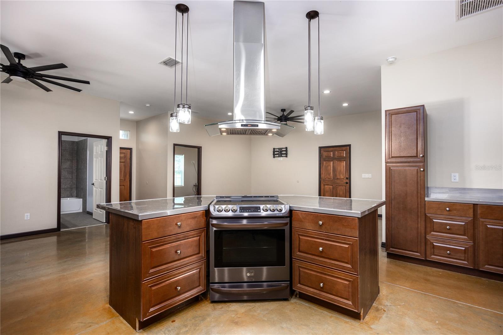 131 RILEY LAKE DR, HAWTHORNE, FL, 32640