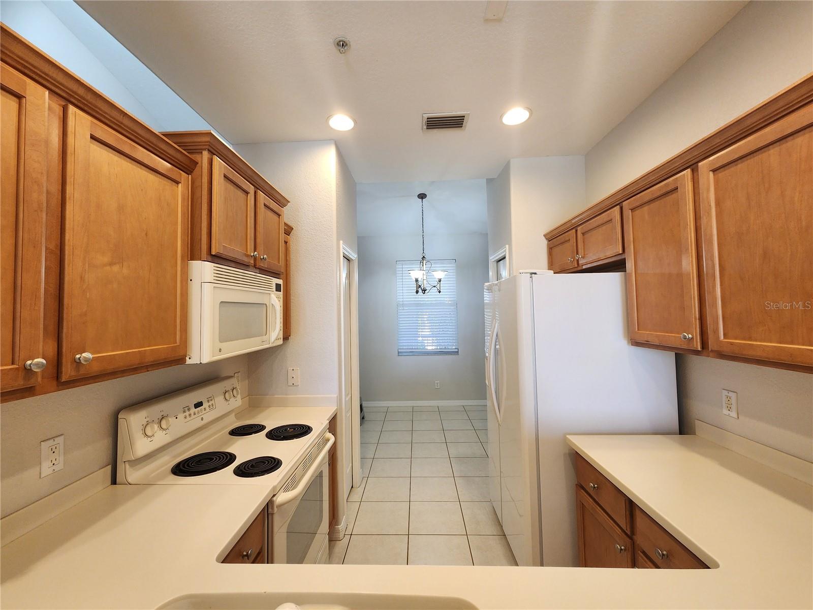 811 FAIRWAY COVE LN #205, BRADENTON, FL, 34212