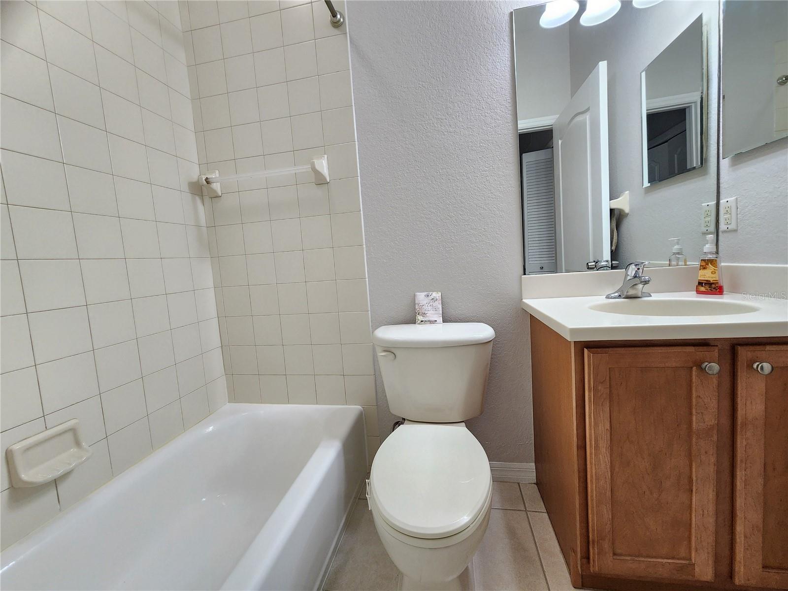 811 FAIRWAY COVE LN #205, BRADENTON, FL, 34212