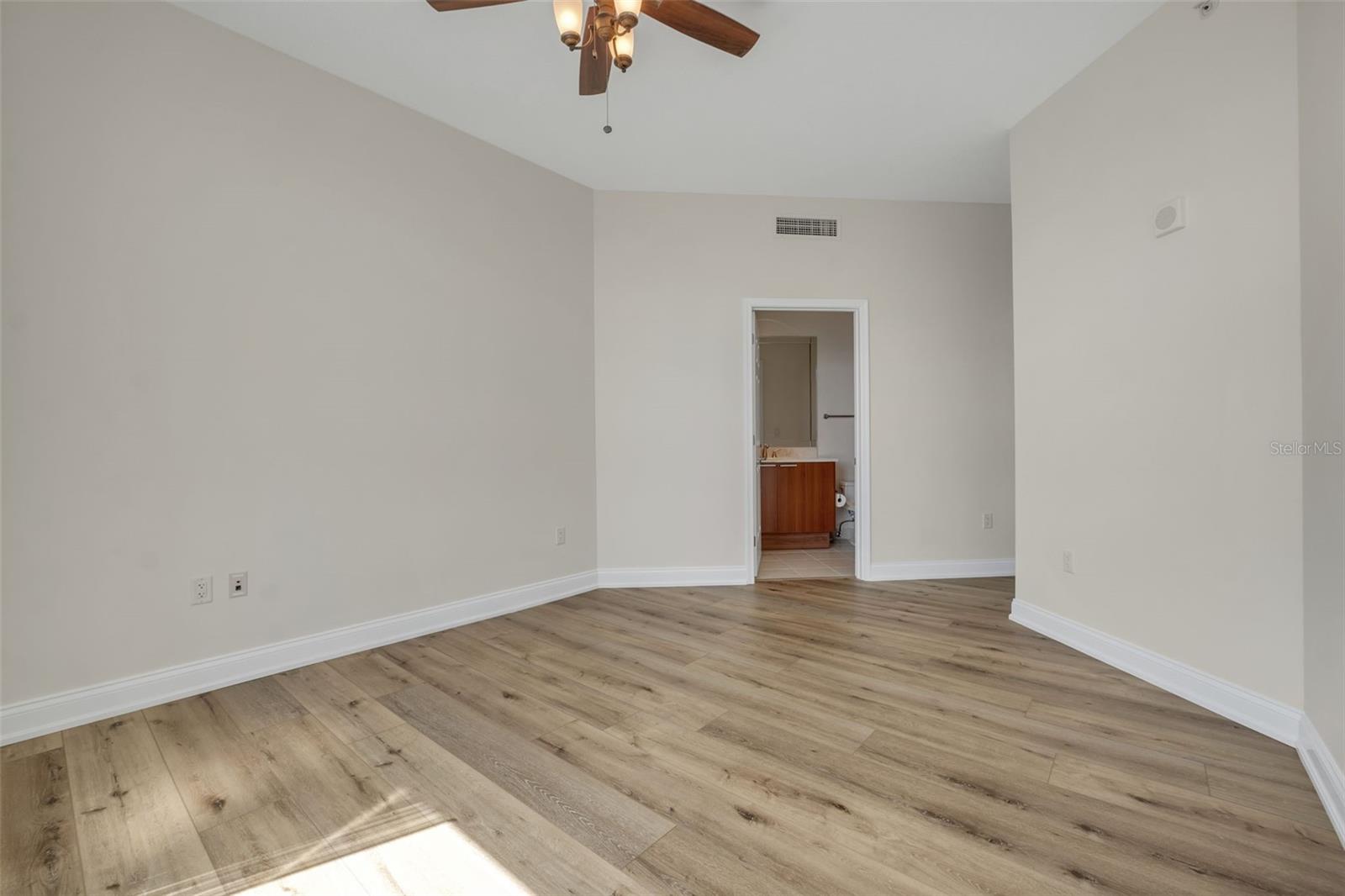 231 RIVERSIDE DR #2601-1, DAYTONA BEACH, FL, 32117
