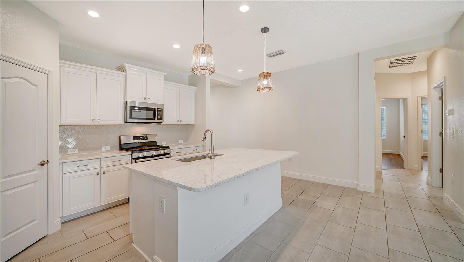 220 CAPRIANA CT, NOKOMIS, FL, 34275