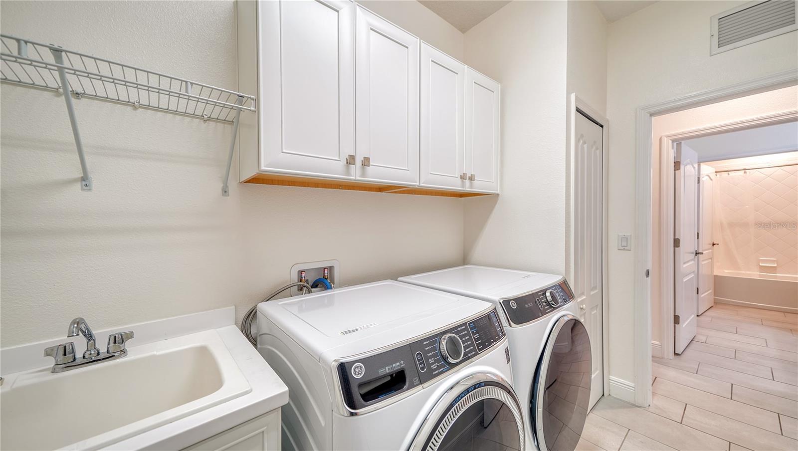 220 CAPRIANA CT, NOKOMIS, FL, 34275