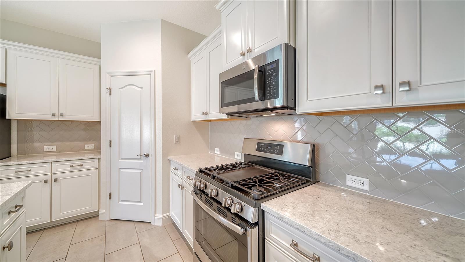 220 CAPRIANA CT, NOKOMIS, FL, 34275