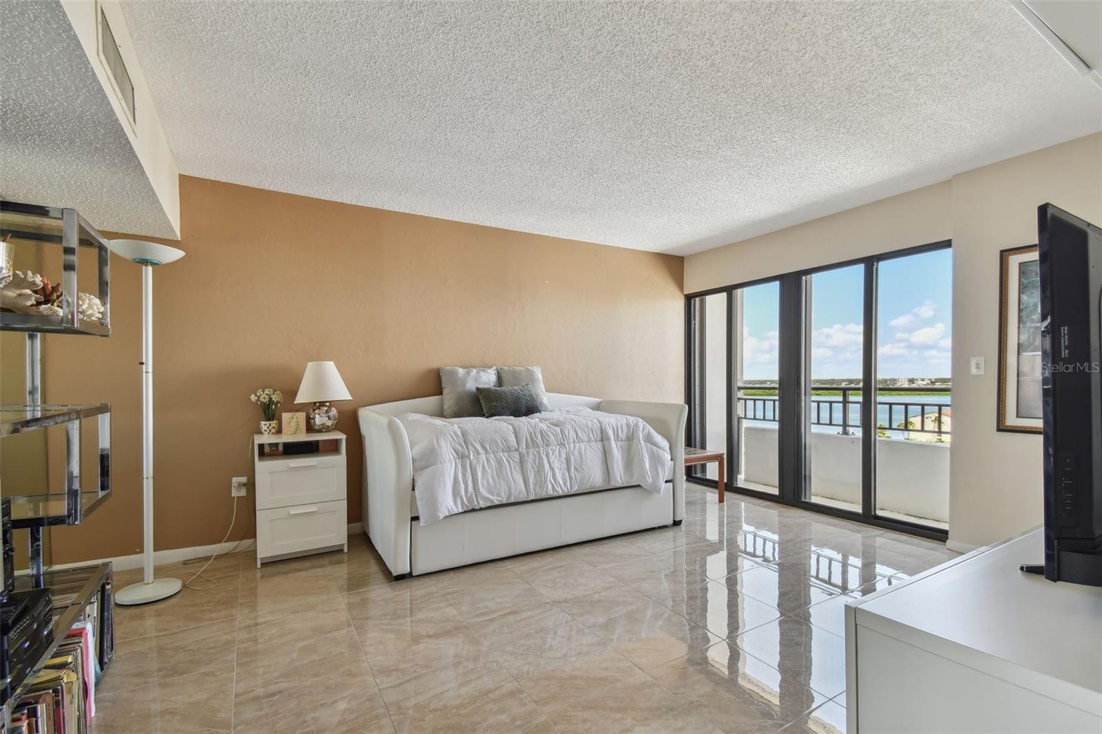 800 S GULFVIEW BLVD #903, CLEARWATER BEACH, FL, 33767