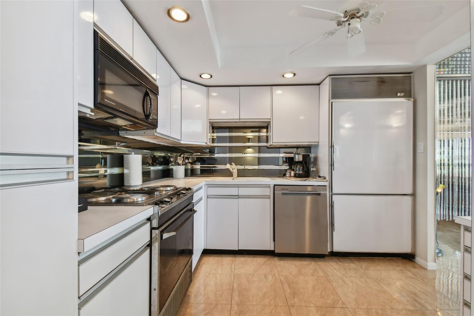 800 S GULFVIEW BLVD #903, CLEARWATER BEACH, FL, 33767