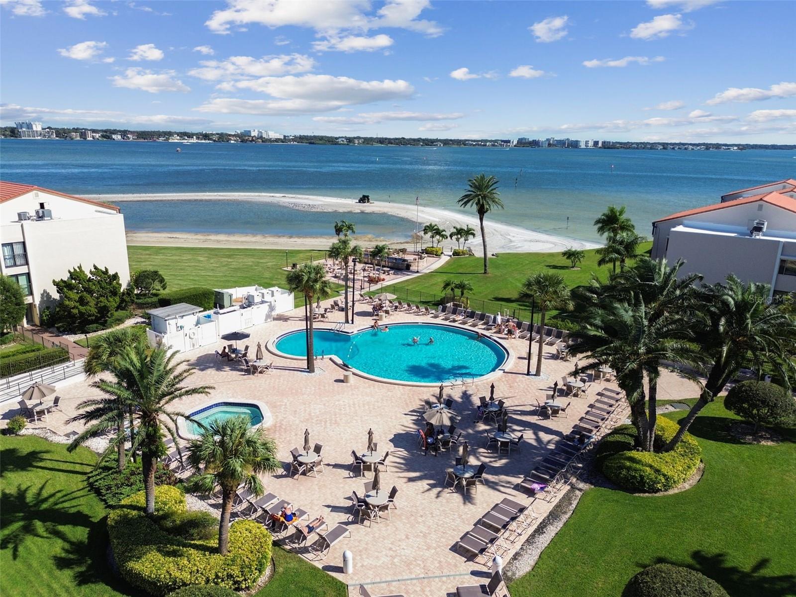 800 S GULFVIEW BLVD #903, CLEARWATER BEACH, FL, 33767