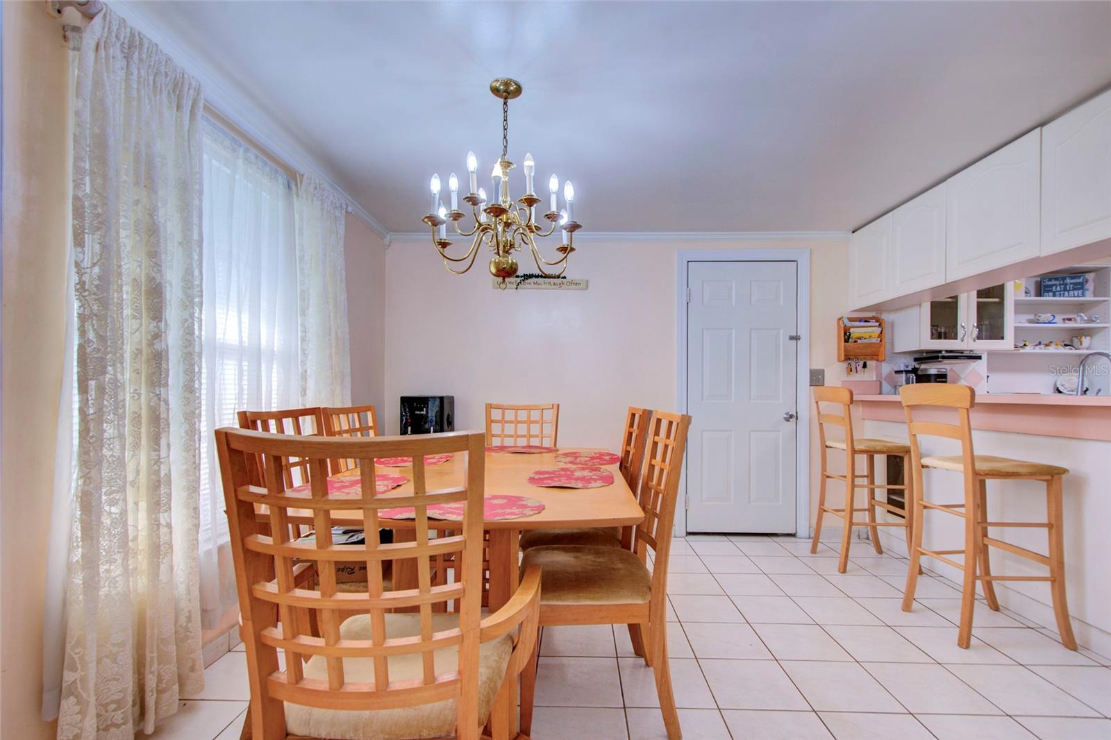 6906 N CLARK AVE, TAMPA, FL, 33614