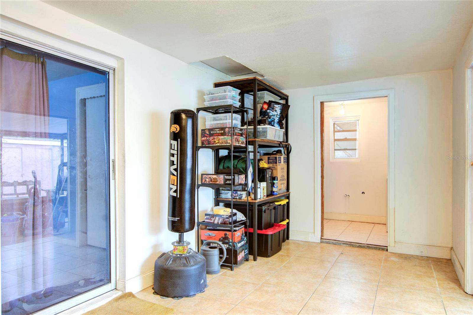 6906 N CLARK AVE, TAMPA, FL, 33614
