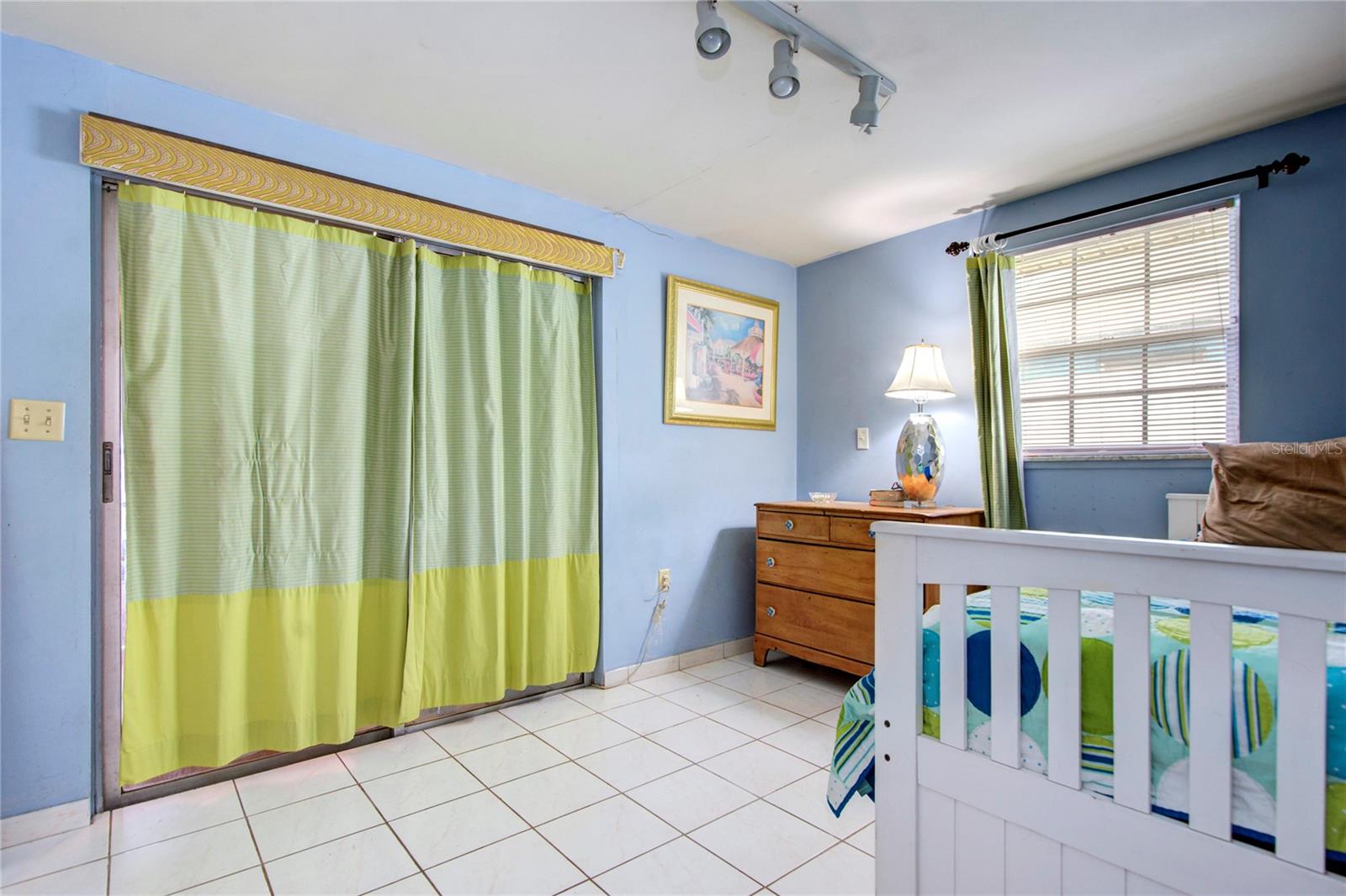 6906 N CLARK AVE, TAMPA, FL, 33614