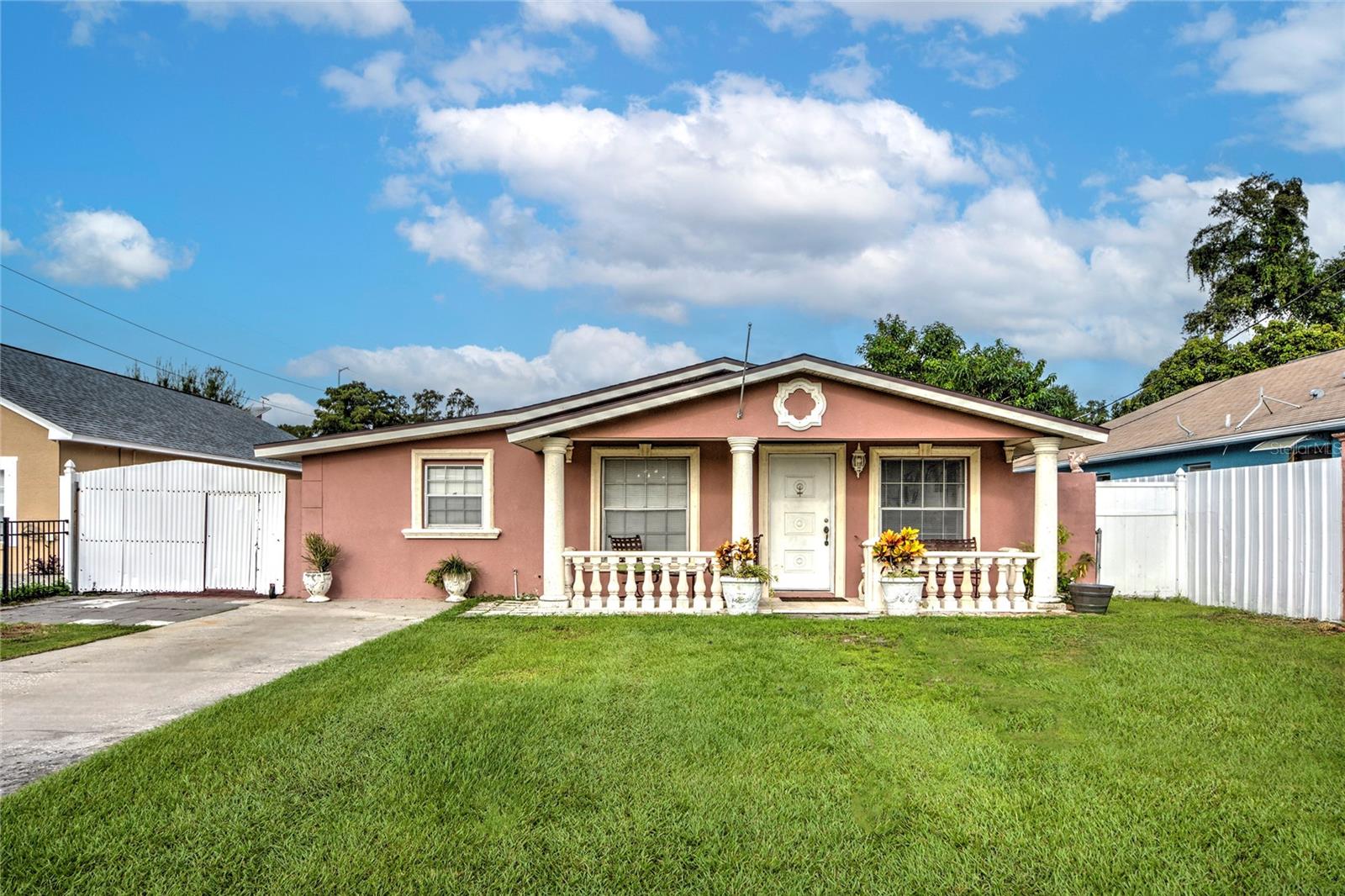 6906 N CLARK AVE, TAMPA, FL, 33614