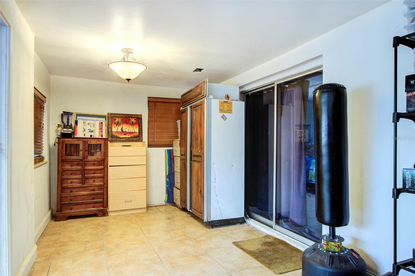 6906 N CLARK AVE, TAMPA, FL, 33614