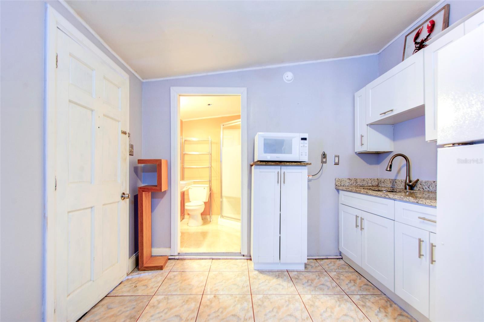 6906 N CLARK AVE, TAMPA, FL, 33614