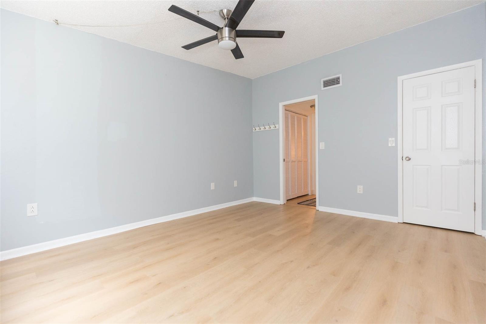 2420 WINDING CREEK BLVD #202, CLEARWATER, FL, 33761